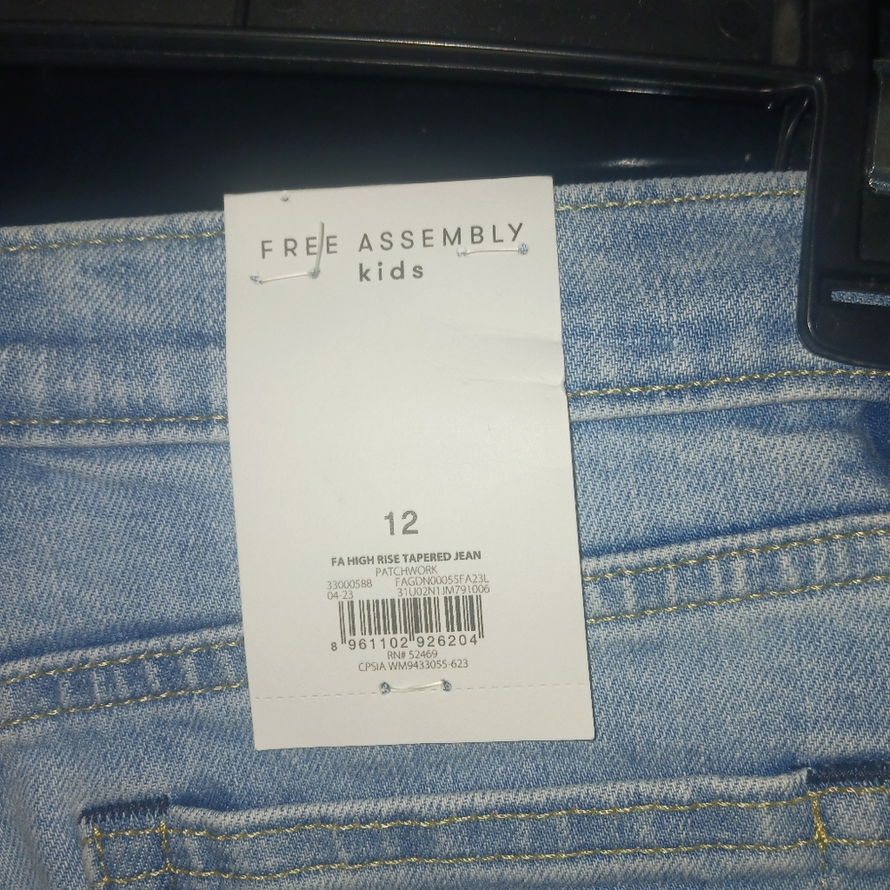 Free Assembly Denim High-Rise Jeans - Picture 6 of 6